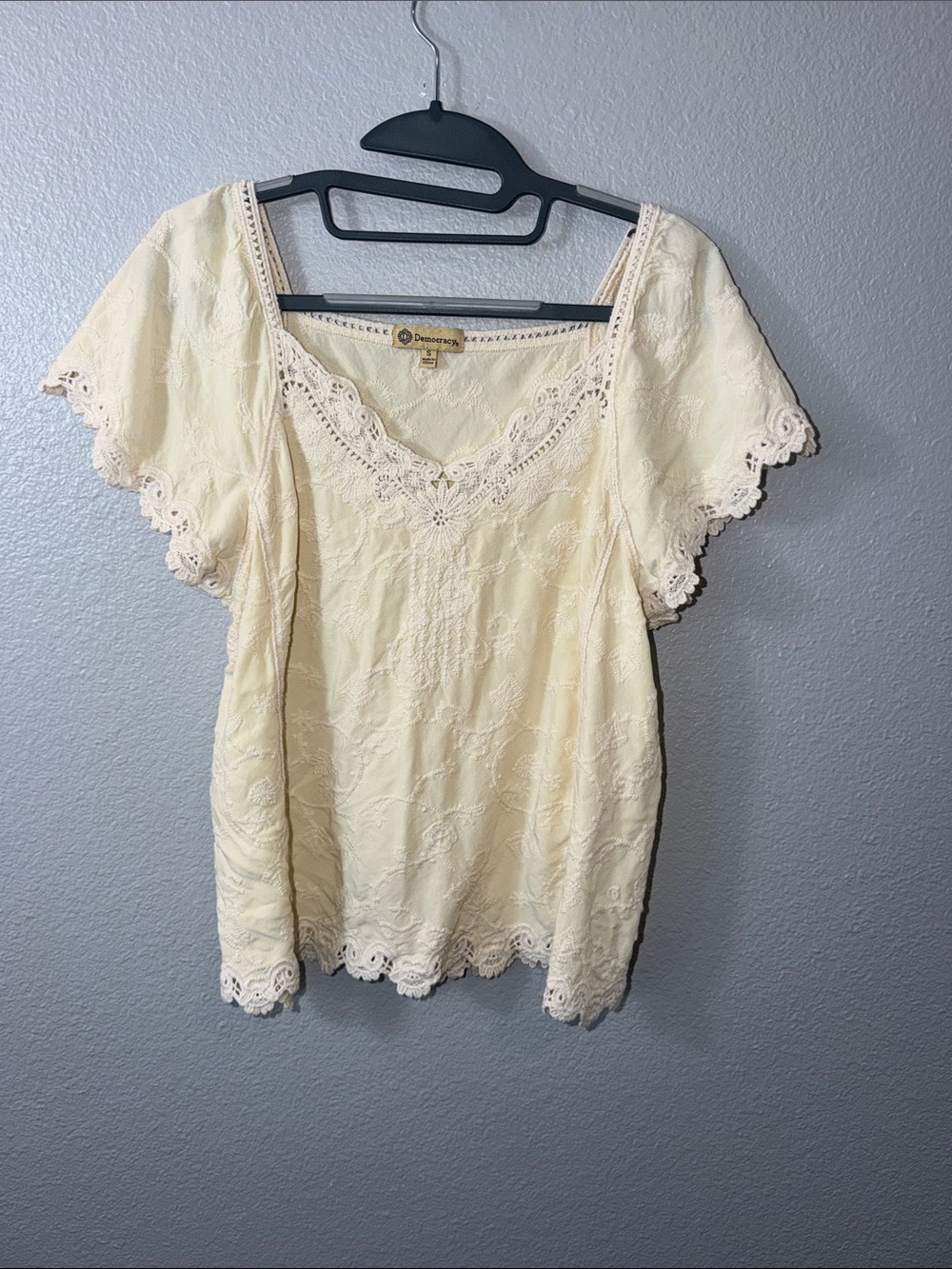 Democracy Ivory Lace-Trim Scoop Neck Blouse